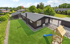 4 Bedroom Beautiful Home In Hadsund